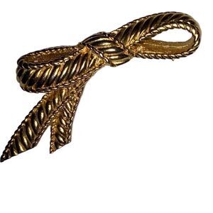 Vintage Danecraft Gold Tone Bow Brooch